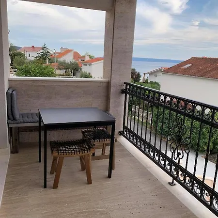 Apartment Sea View Seget Vranjica